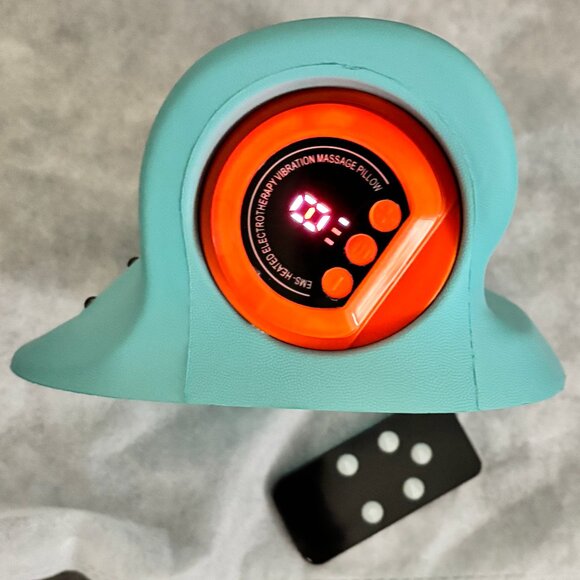 Hugterra™ Massager - Eliminate Neck Pain at Home    Rated 4.7/5 (1,090 Reviews) - Picture 4 of 10